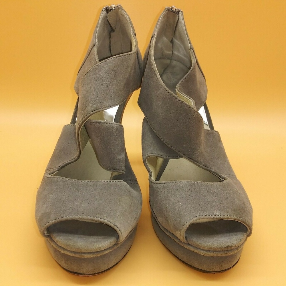 Michael Kors Gray Suede Peep Toe Pump Womens 7.5 M - Picture 3 of 8